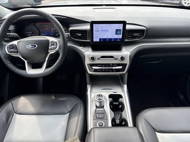 Certified 2023 Ford Explorer XLT w/ Equipment Group 202A AWD/4WD image 17