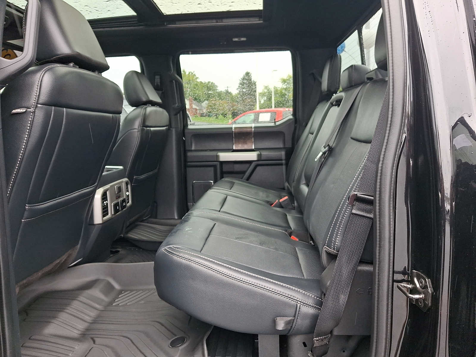 Certified 2022 Ford F250 Lariat w/ Black Appearance Pkg AWD/4WD image 10