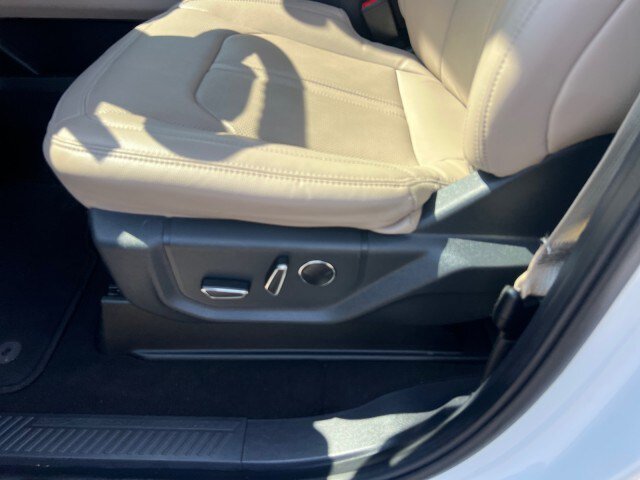 Certified 2024 Ford Expedition Limited AWD/4WD image 7