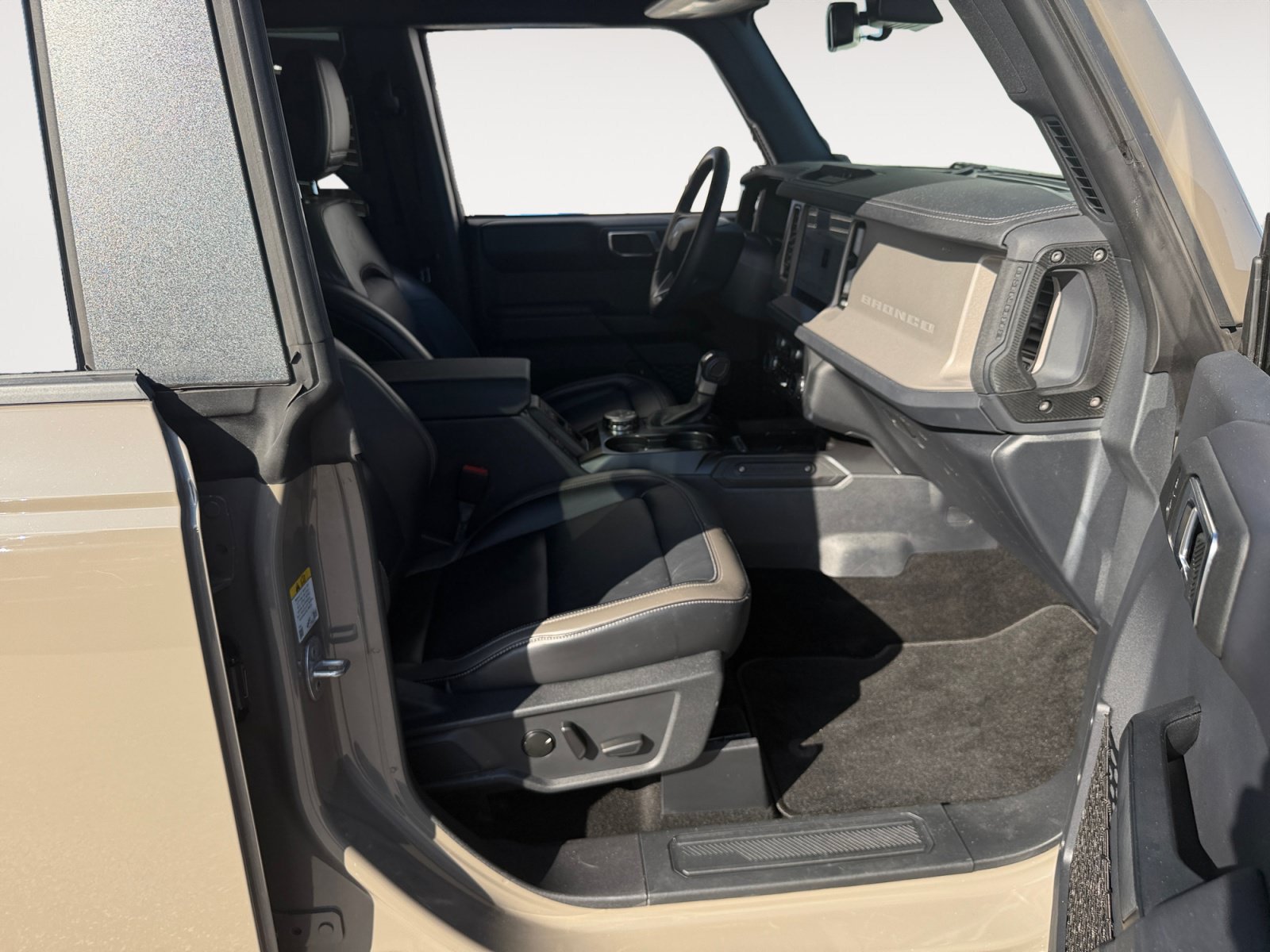 Certified 2025 Ford Bronco Outer Banks AWD/4WD image 15