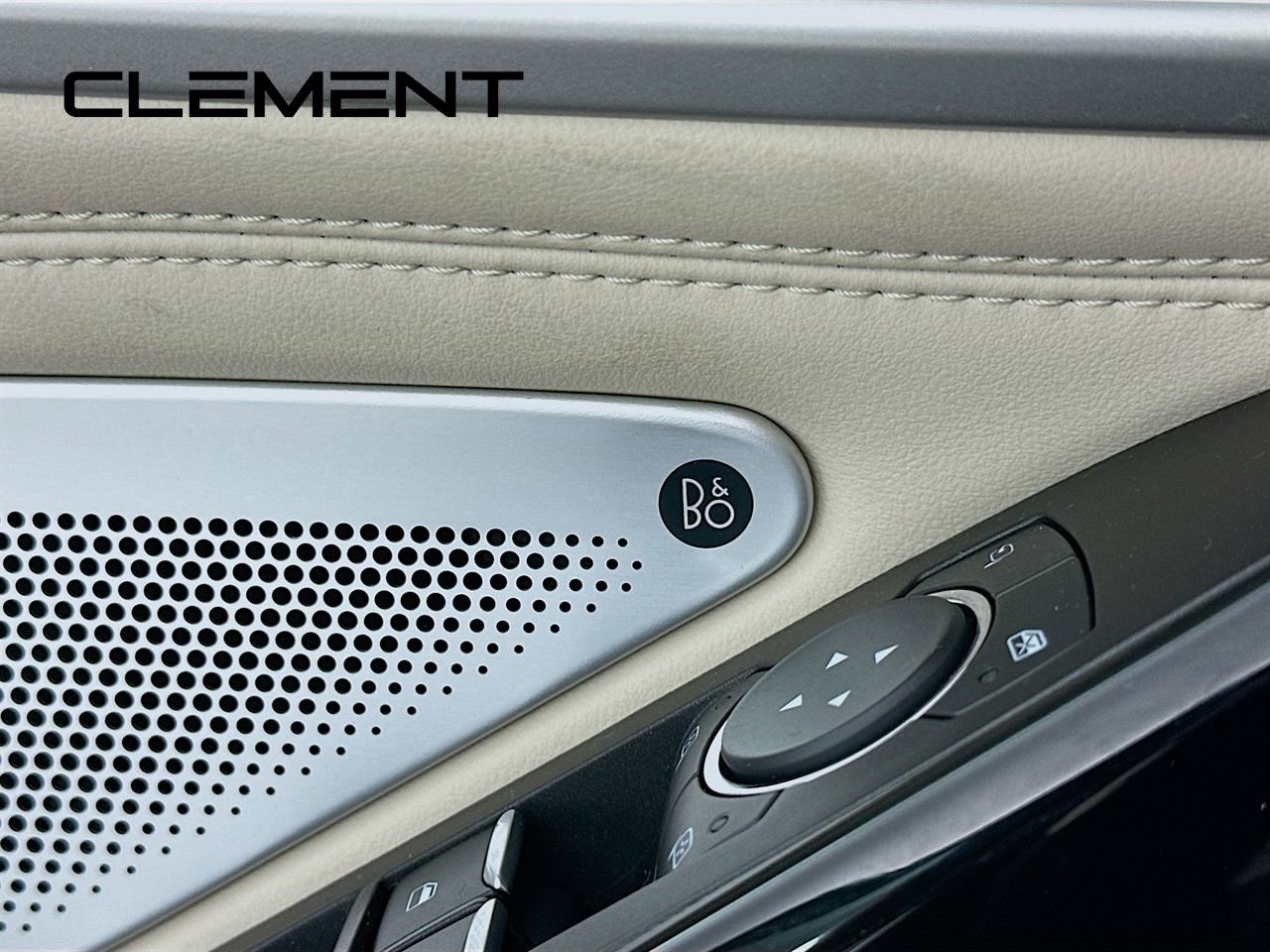 Certified 2021 Ford Explorer Platinum w/ Equipment Group 601A image 27