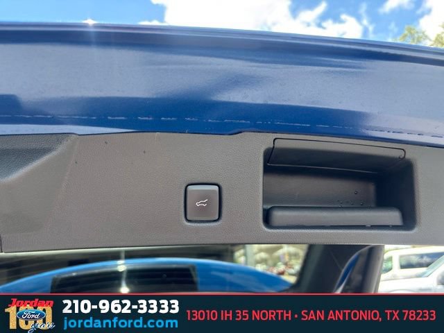 Certified 2022 Ford Escape SE w/ SE Sport Appearance Package FWD image 10