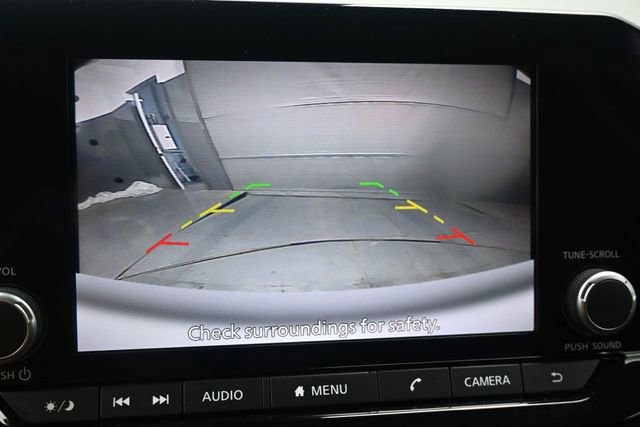 Used 2025 Nissan Pathfinder SV AWD/4WD image 14