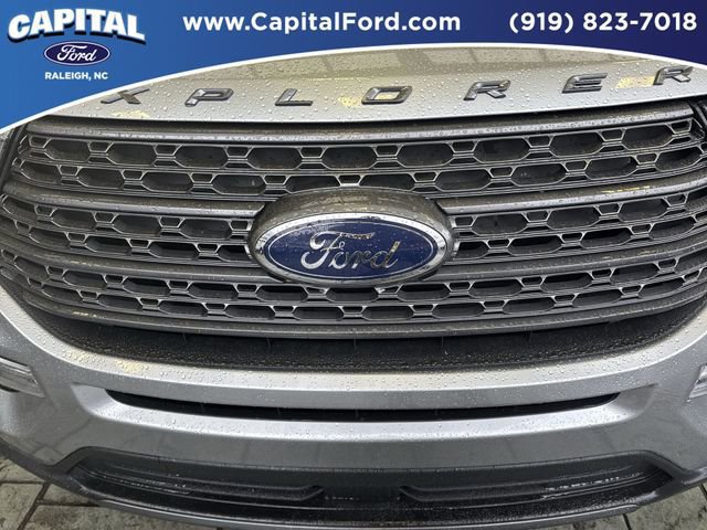 Certified 2022 Ford Explorer XLT w/ Equipment Group 202A image 10