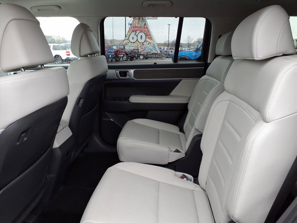 Used 2024 Hyundai Santa Fe Calligraphy image 13