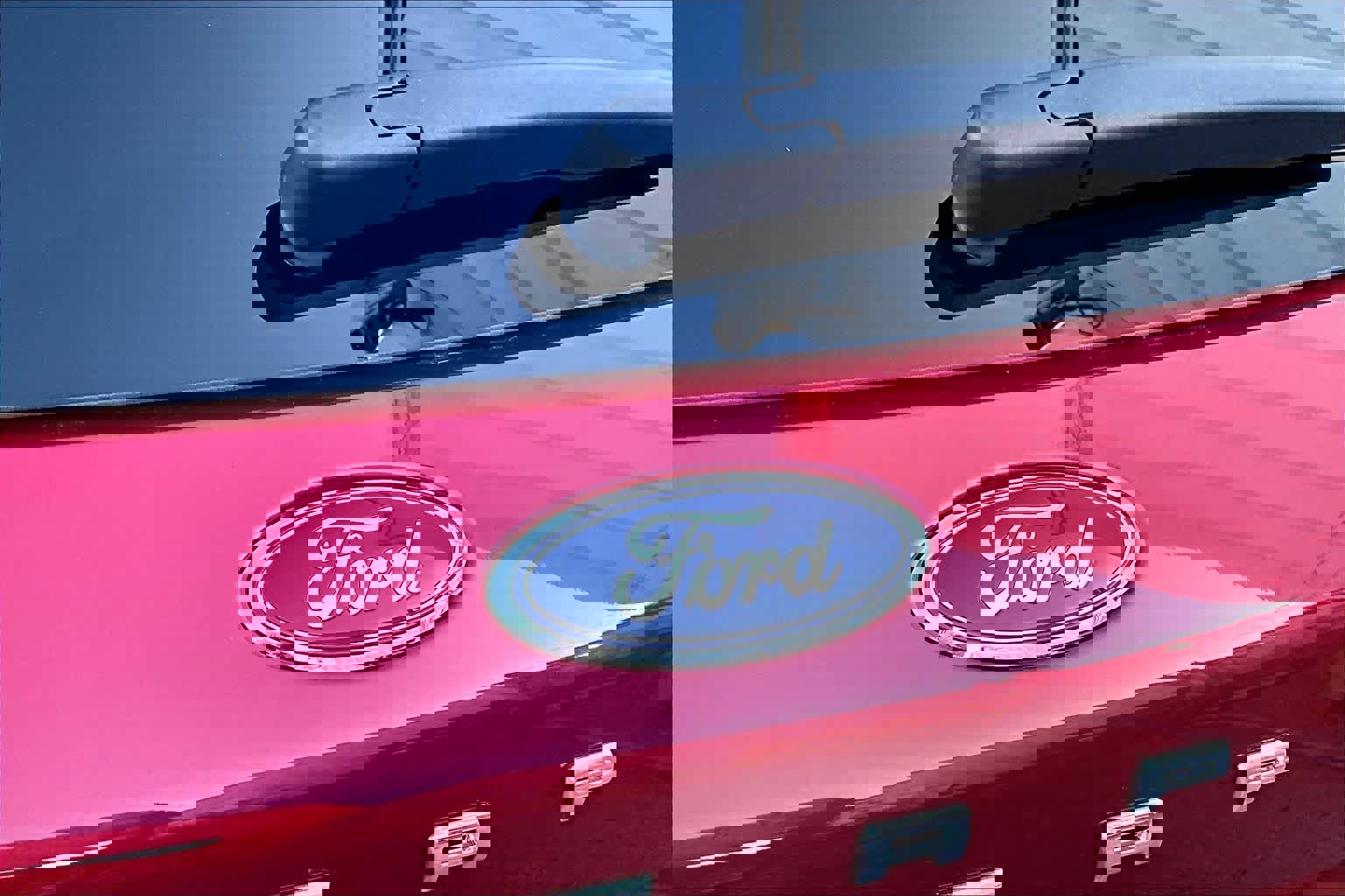 Certified 2023 Ford Escape SE w/ PHEV Premium Package image 31