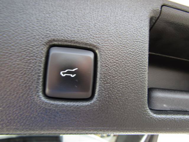 Certified 2023 Ford Escape ST-Line AWD/4WD image 13
