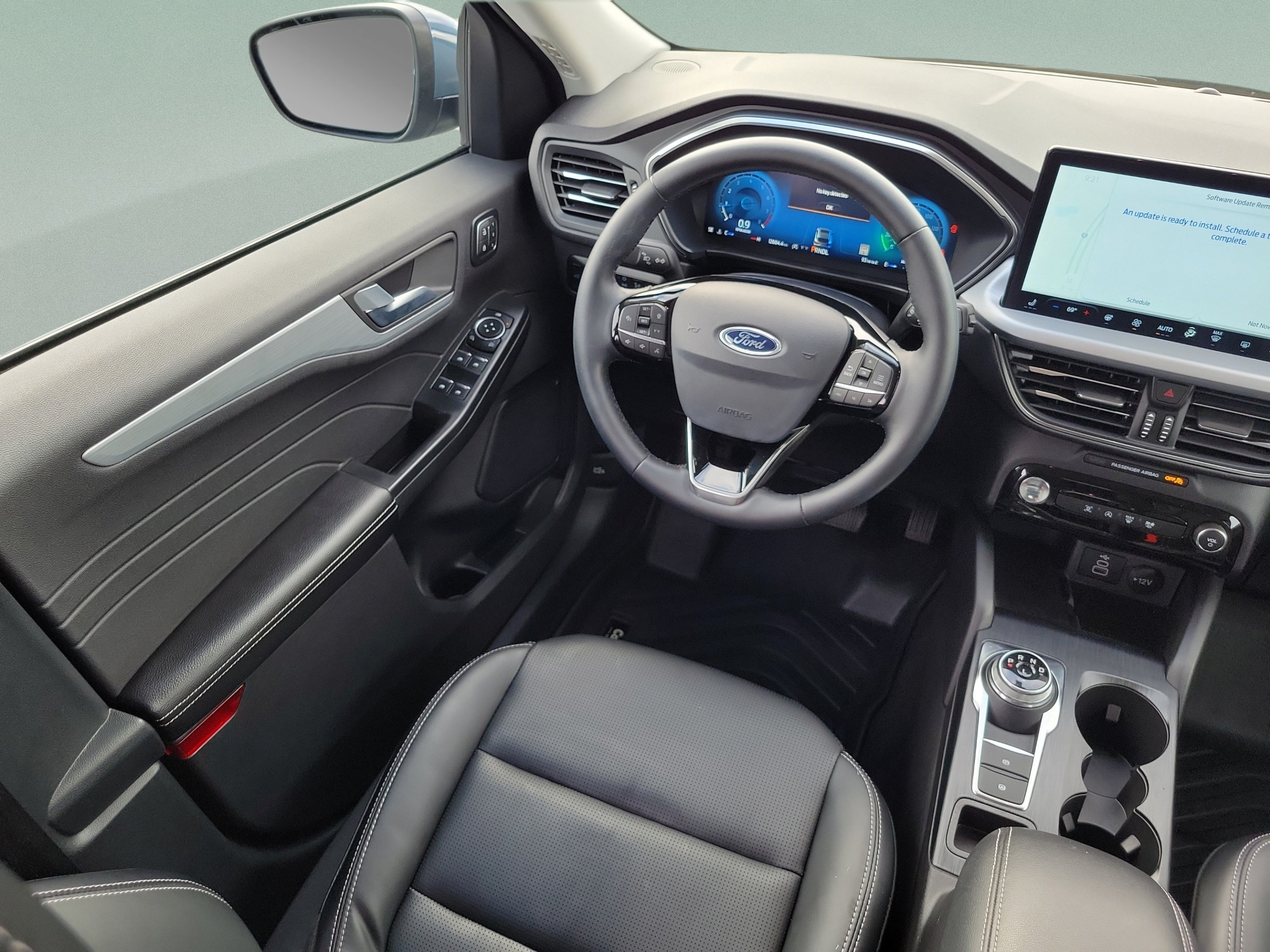 Certified 2025 Ford Escape Platinum AWD/4WD image 13