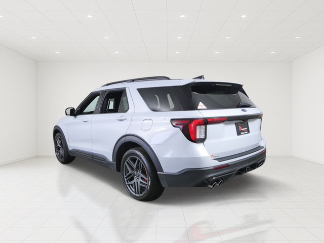 Certified 2026 Ford Explorer ST AWD/4WD image 5
