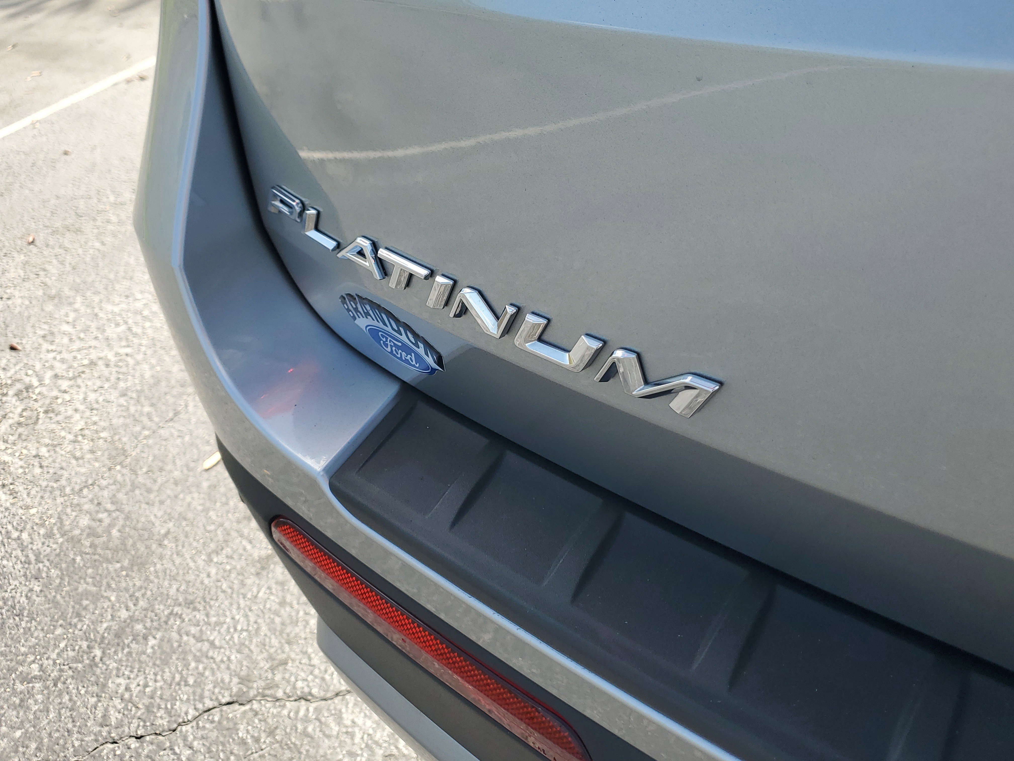 Certified 2025 Ford Explorer Platinum image 9