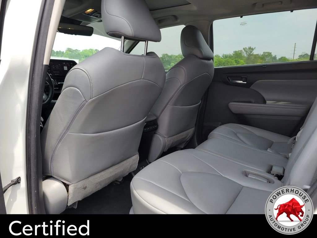 Used 2020 Toyota Highlander XLE FWD image 16