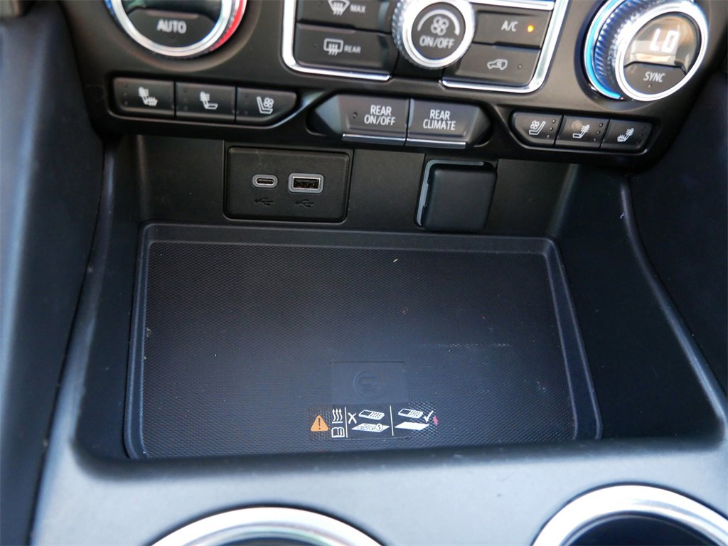 Used 2023 GMC Yukon AT4 w/ AT4 Premium Package image 28