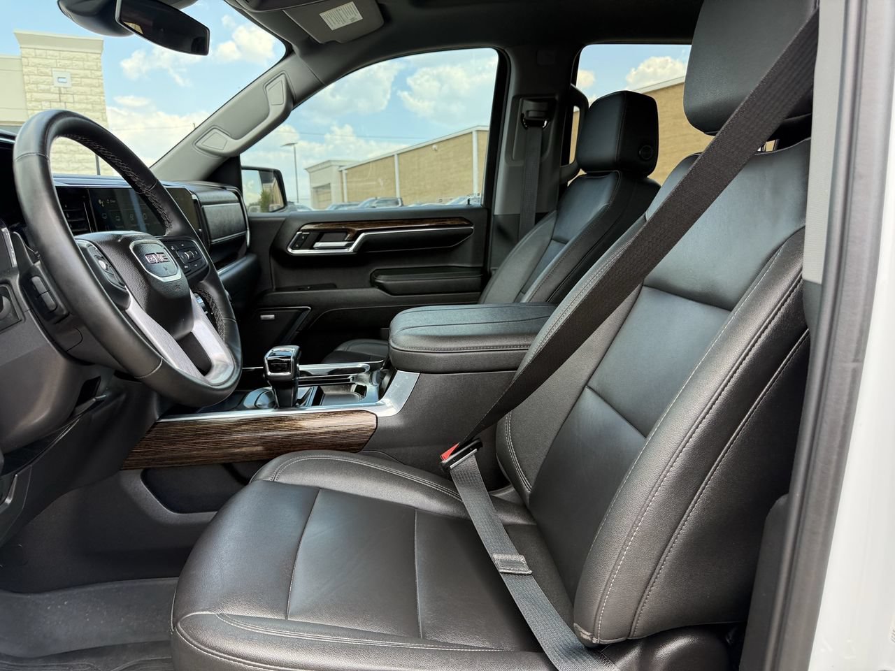 Used 2024 GMC Sierra 1500 Elevation w/ Elevation Premium Package AWD/4WD image 25