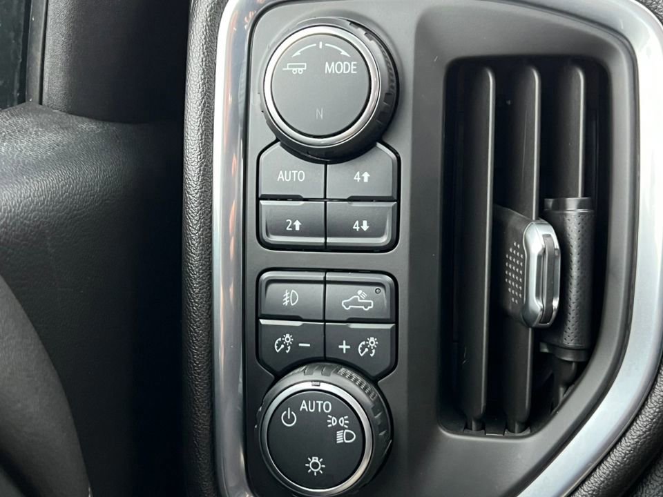 Used 2020 Chevrolet Silverado 1500 LT Trail Boss image 24