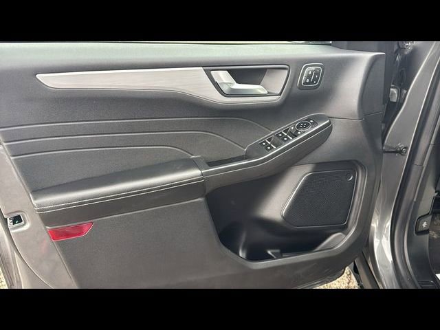 Certified 2023 Ford Escape Platinum AWD/4WD image 9