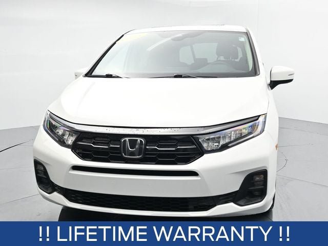 Used 2025 Honda Odyssey Touring image 3