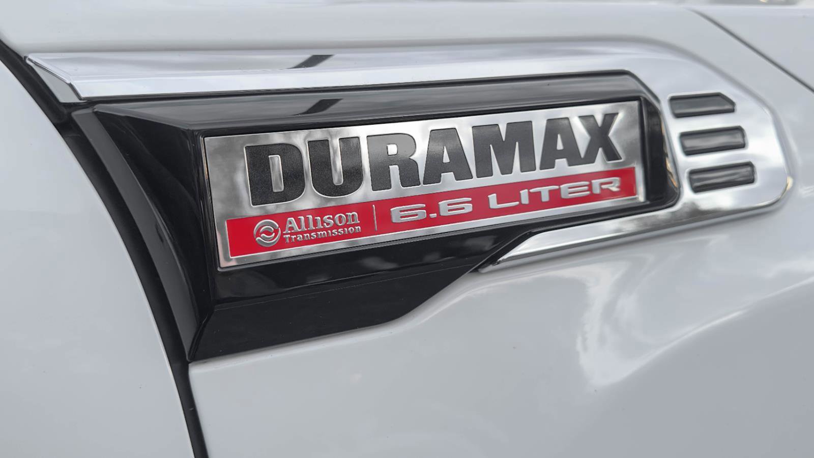 Used 2025 GMC Sierra 2500 Denali w/ Denali Reserve Package image 8