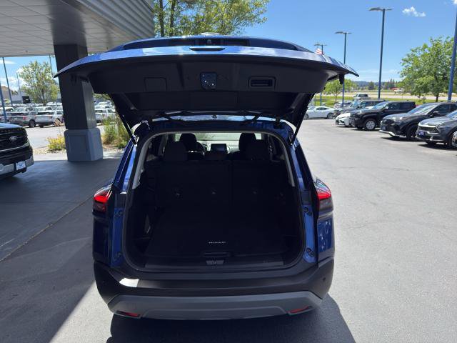 Used 2023 Nissan Rogue S AWD/4WD image 6