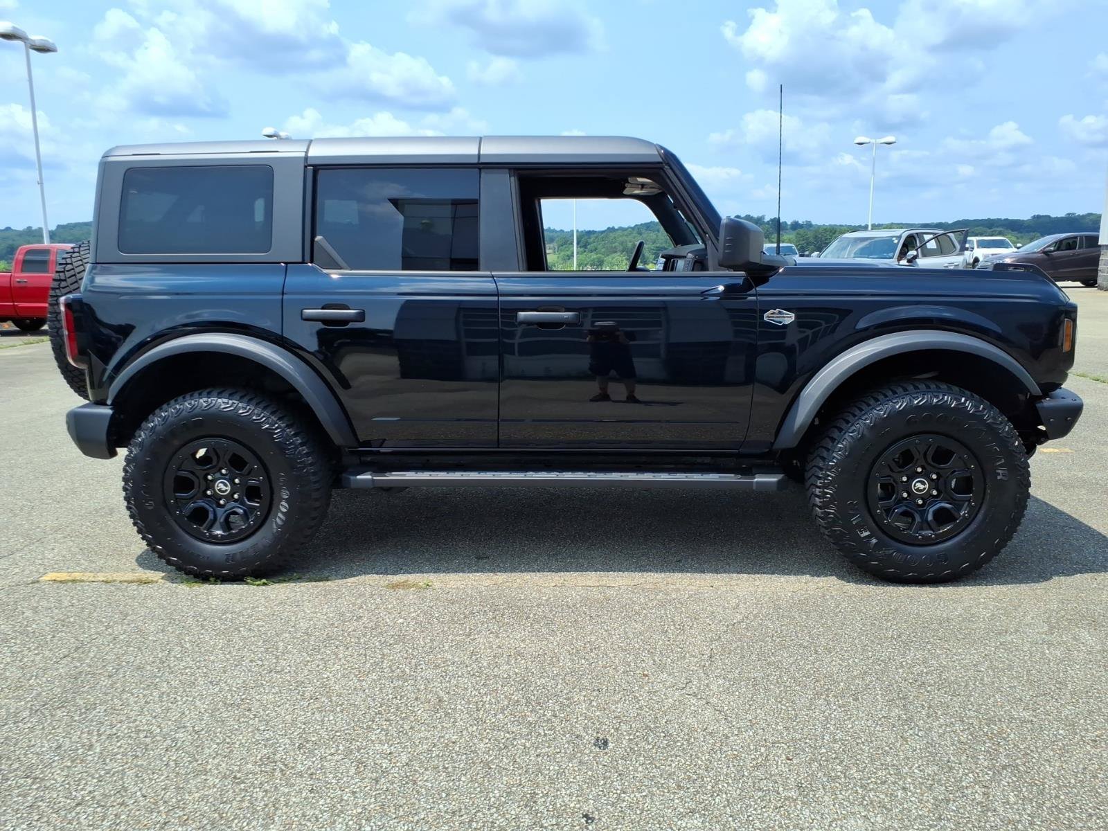 Certified 2024 Ford Bronco Wildtrak AWD/4WD image 5