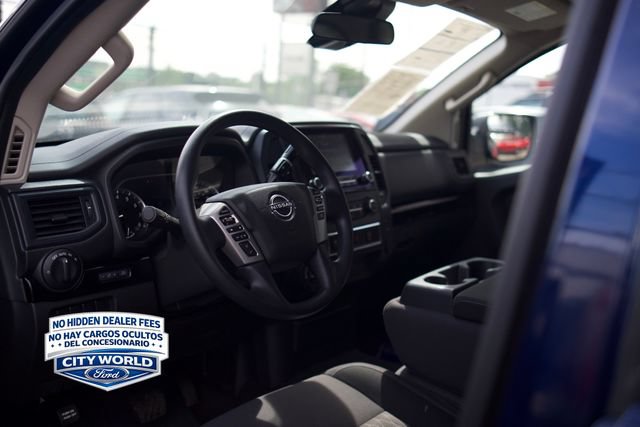 Used 2023 Nissan Titan SV AWD/4WD image 8