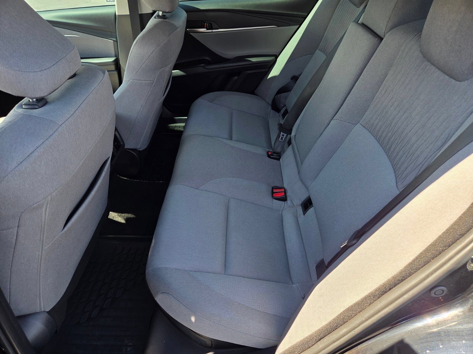Used 2025 Toyota Camry LE w/ Convenience Package FWD image 11