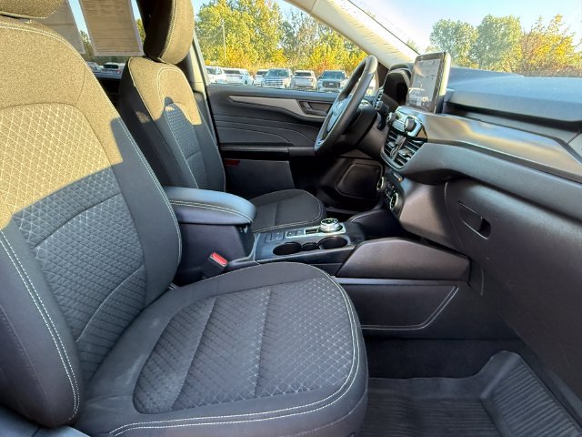 Certified 2023 Ford Escape Active AWD/4WD image 24