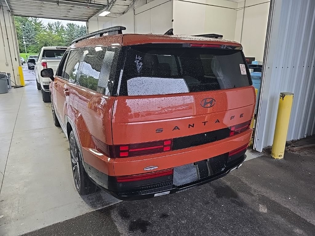 Used 2024 Hyundai Santa Fe Calligraphy AWD/4WD image 3