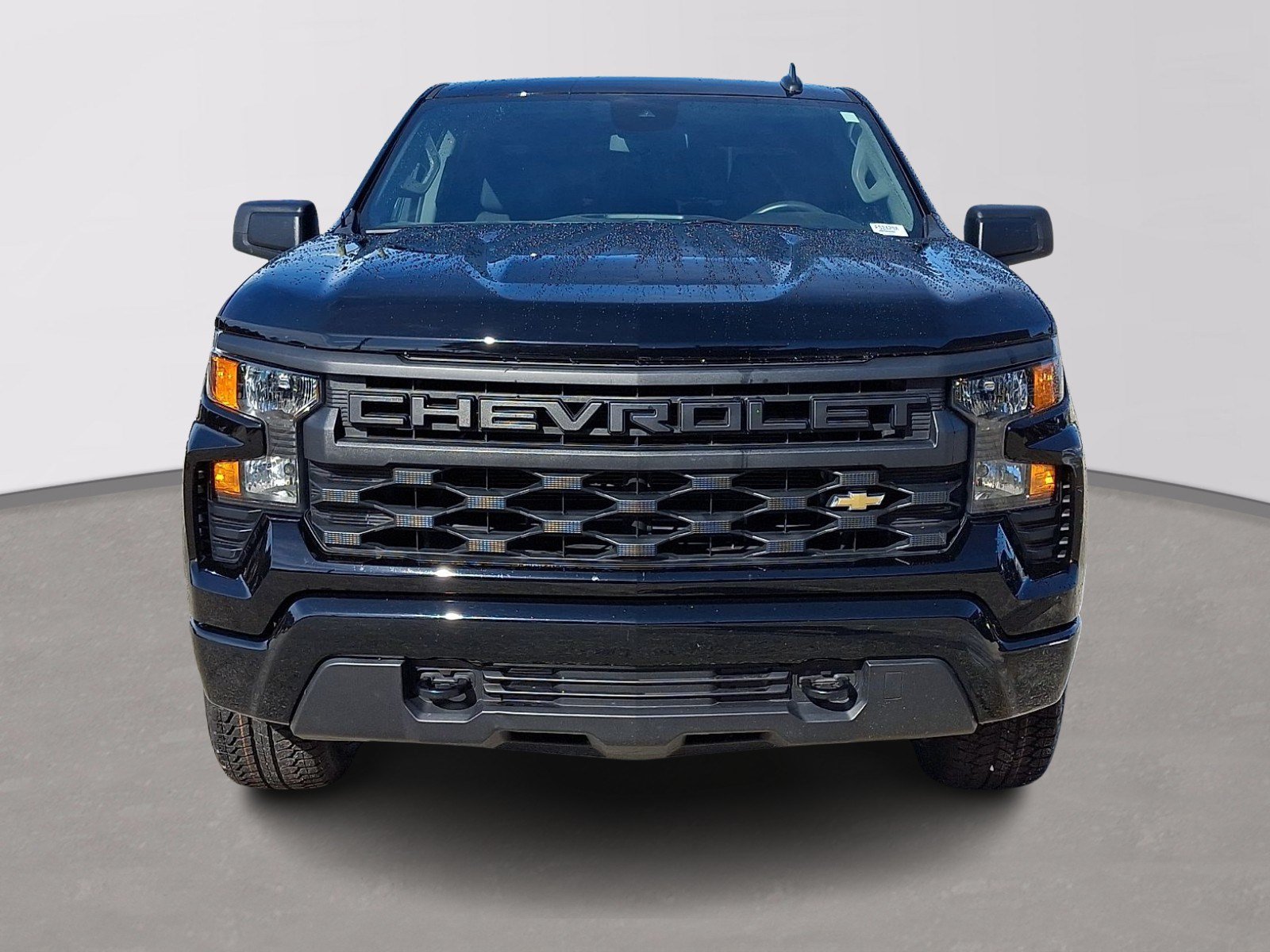 Used 2025 Chevrolet Silverado 1500 Custom AWD/4WD image 2