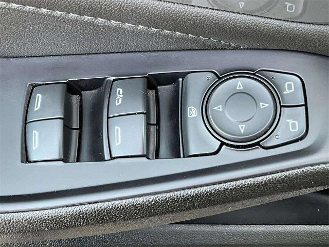 Used 2022 Chevrolet Traverse LT image 16