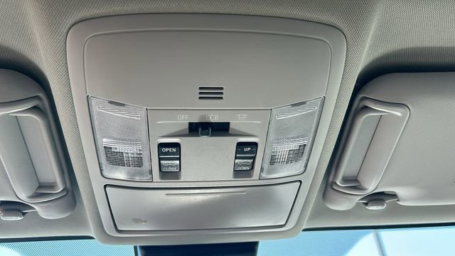 Used 2017 Toyota RAV4 Platinum image 24