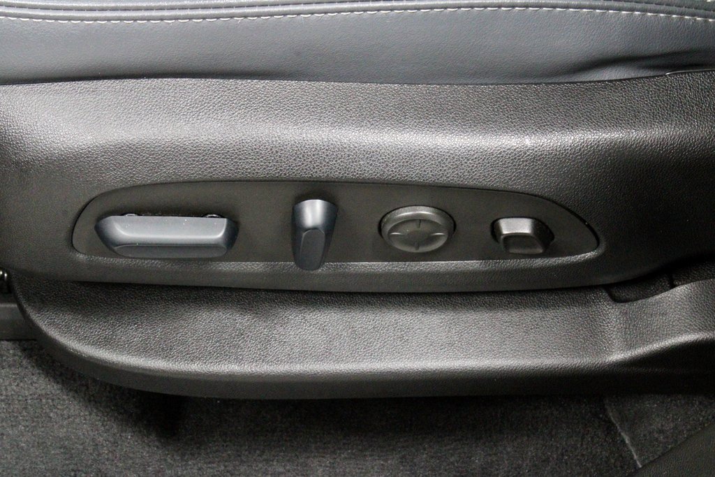 Used 2024 Buick Enclave Premium image 28