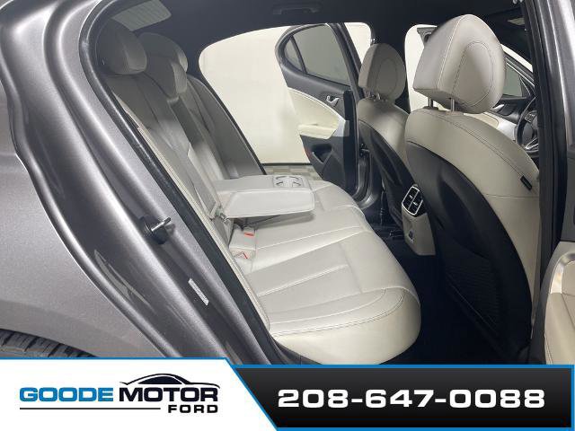 Used 2024 Genesis G70 2.5T image 22