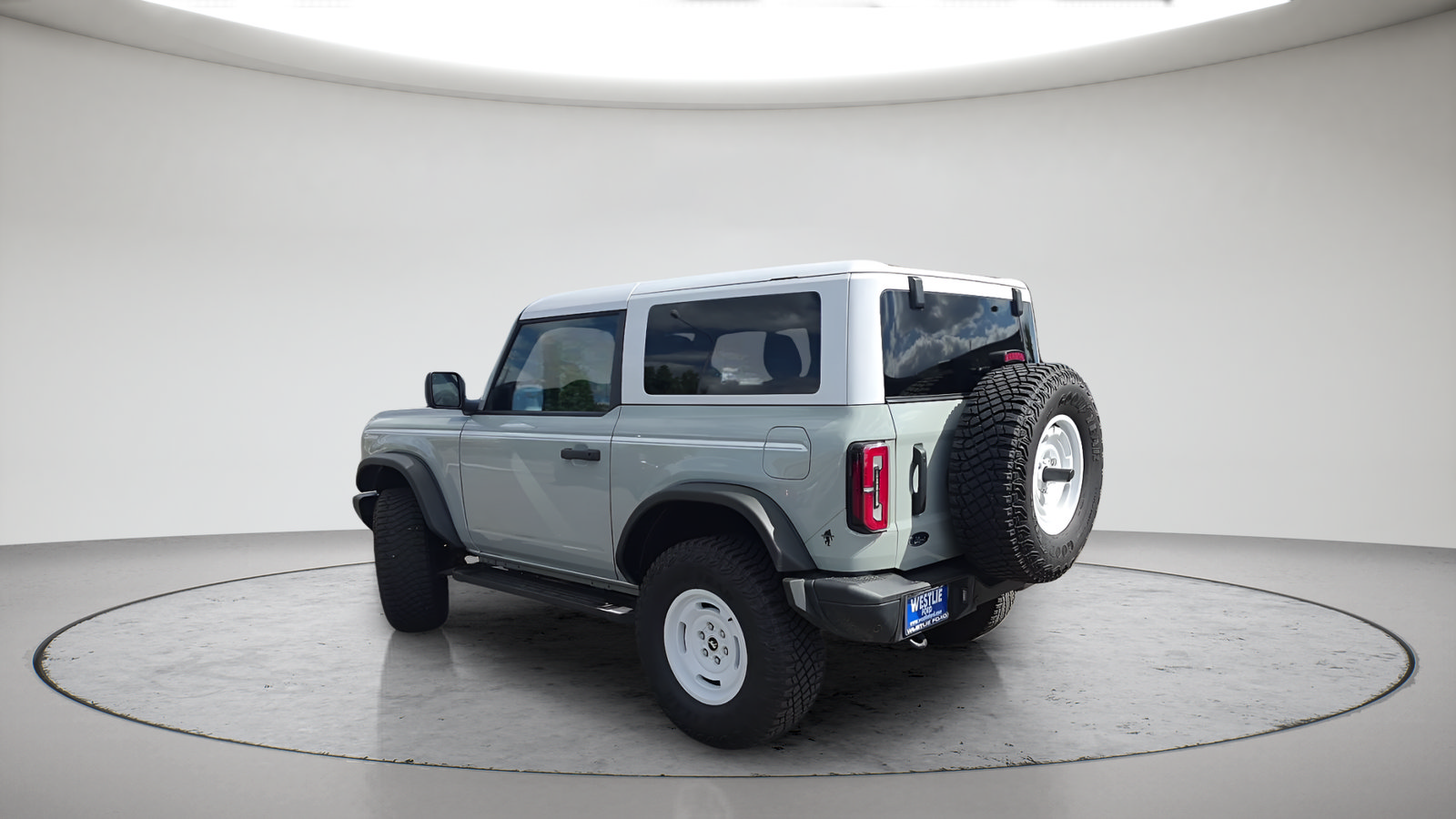 Certified 2024 Ford Bronco Heritage Edition AWD/4WD image 9