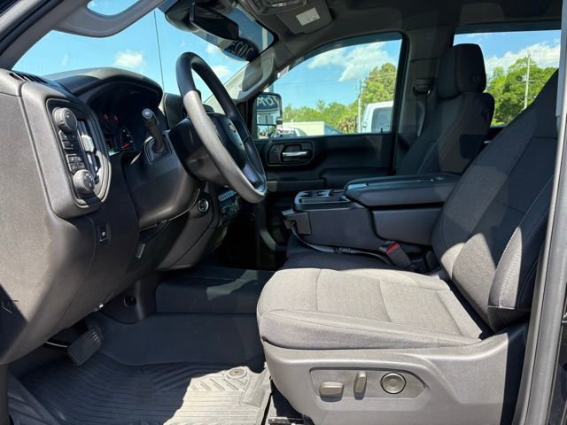 Used 2025 Chevrolet Silverado 2500 Custom w/ Custom Value Package image 9