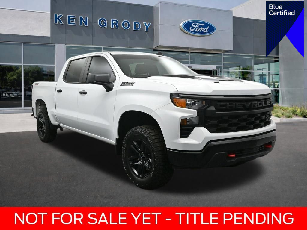 Used 2024 Chevrolet Silverado 1500 Custom Trail Boss w/ LPO, Dark Essentials Package image 1