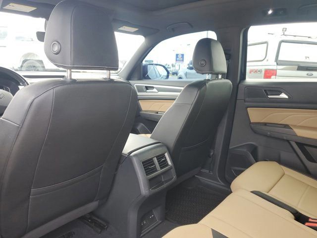 Used 2023 Volkswagen Atlas Cross Sport SEL image 16