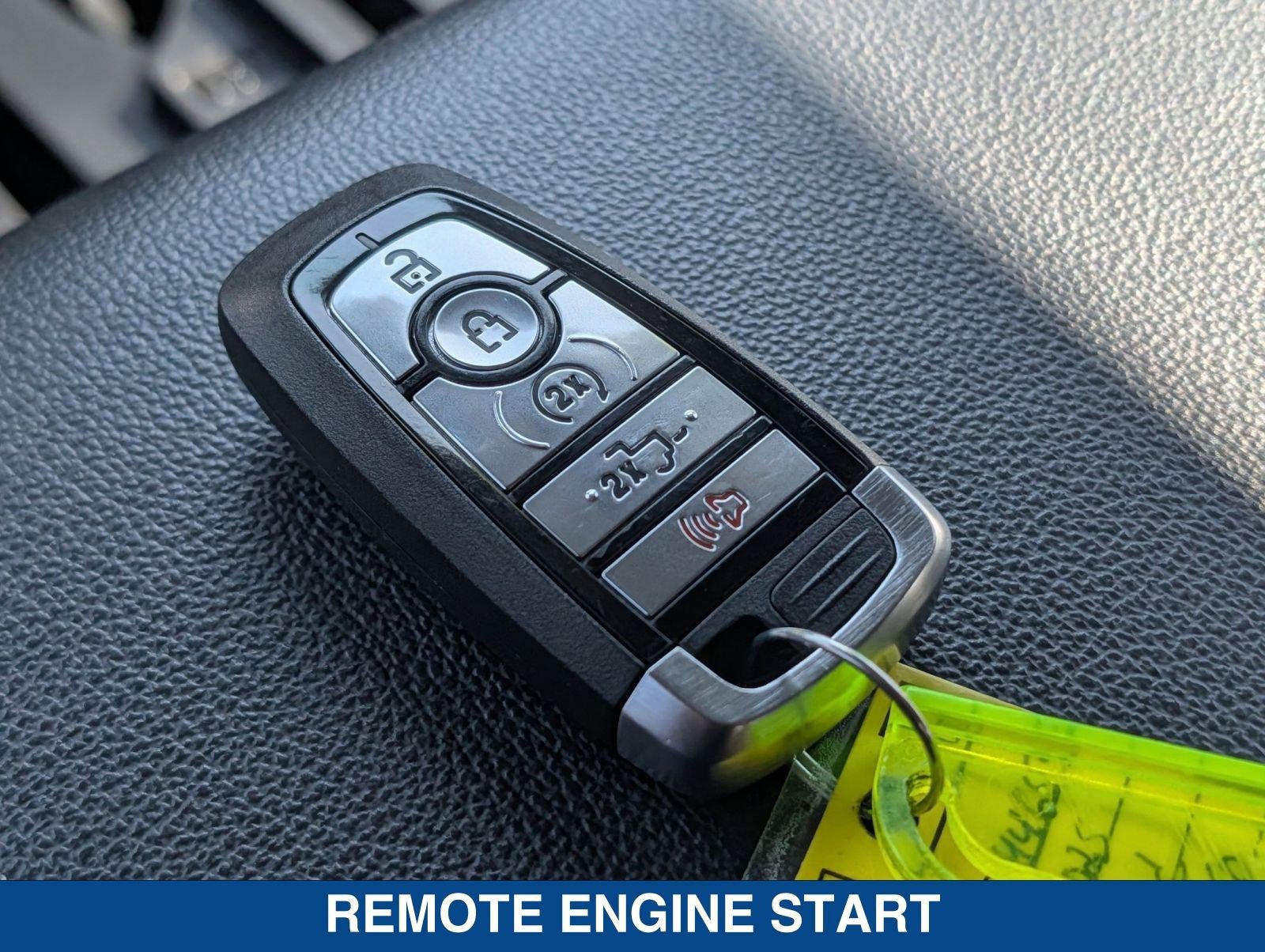 Certified 2025 Ford F250 Lariat w/ Black Appearance Package image 33