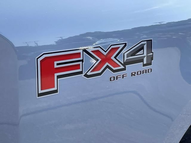 Certified 2024 Ford F250 Platinum w/ FX4 Off-Road Package AWD/4WD image 8