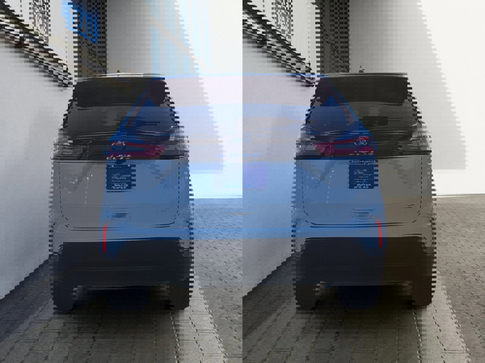 Certified 2024 Ford Edge SE image 4