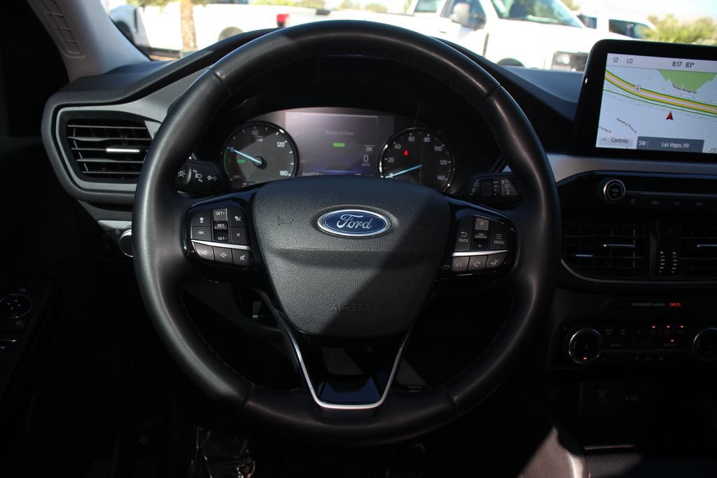 Certified 2022 Ford Escape SE w/ SE Sport Appearance Package FWD image 16