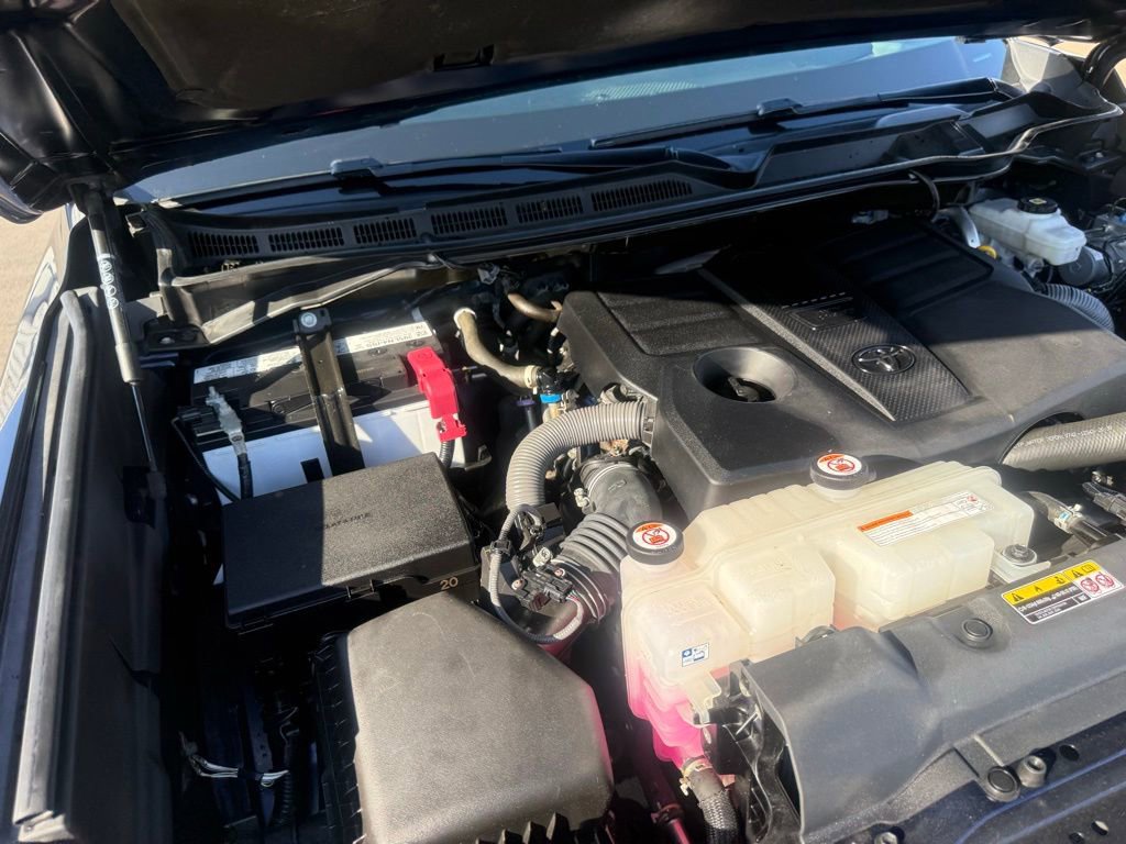 Used 2022 Toyota Tundra Platinum w/ Advanced Package image 63