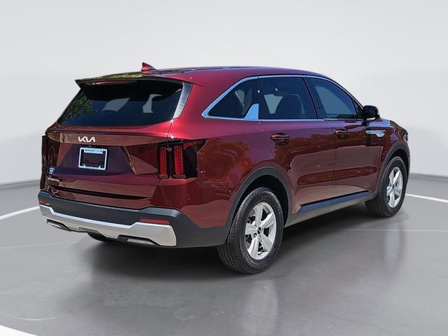 Used 2025 Kia Sorento LX FWD image 3