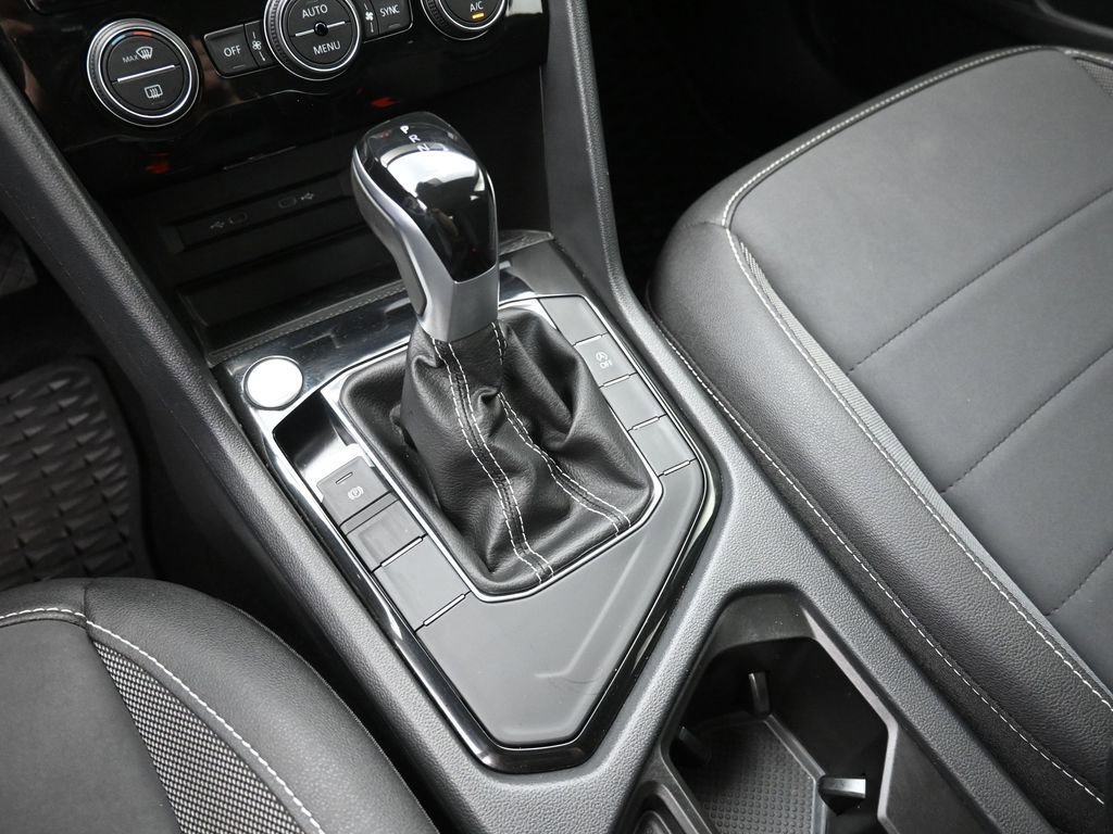 Used 2024 Volkswagen Taos SE w/ Panoramic Sunroof Package image 31