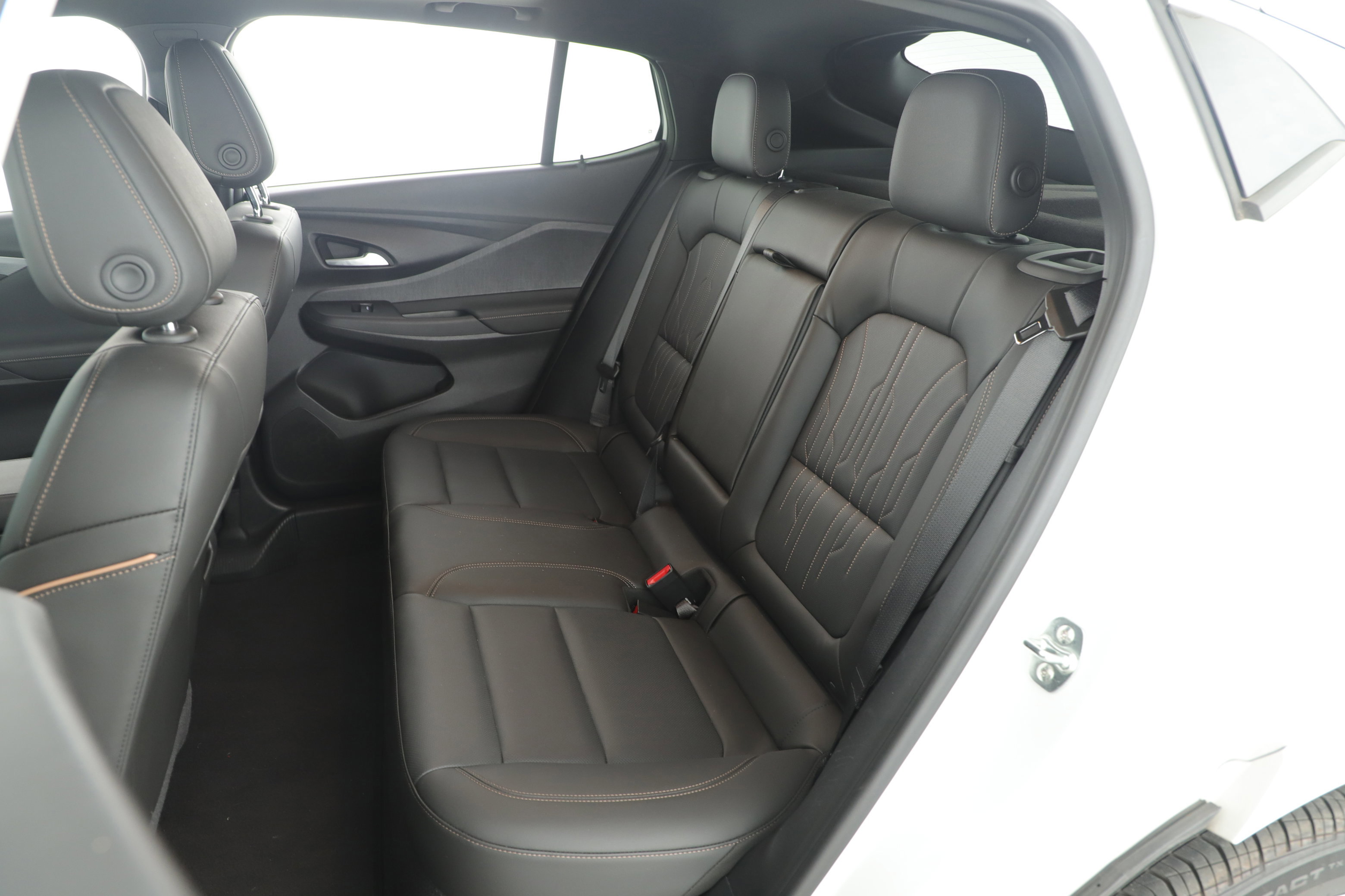 Used 2025 Buick Envista Avenir image 19