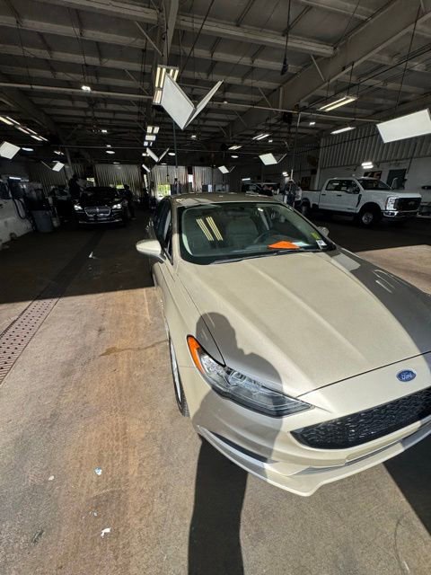 Certified 2018 Ford Fusion SE FWD image 5