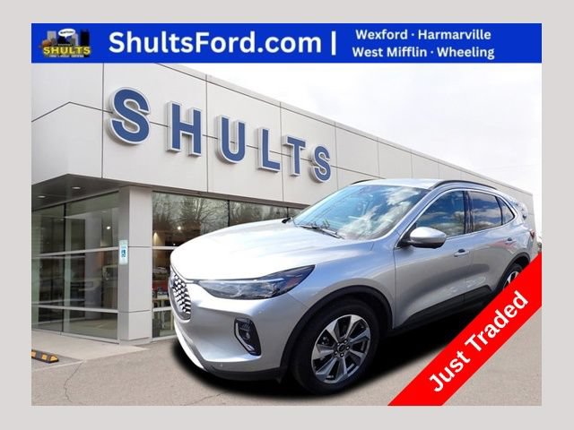 Certified 2023 Ford Escape Platinum AWD/4WD image 1