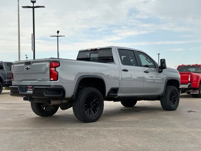 Used 2024 Chevrolet Silverado 2500 ZR2 w/ Technology Package AWD/4WD image 2