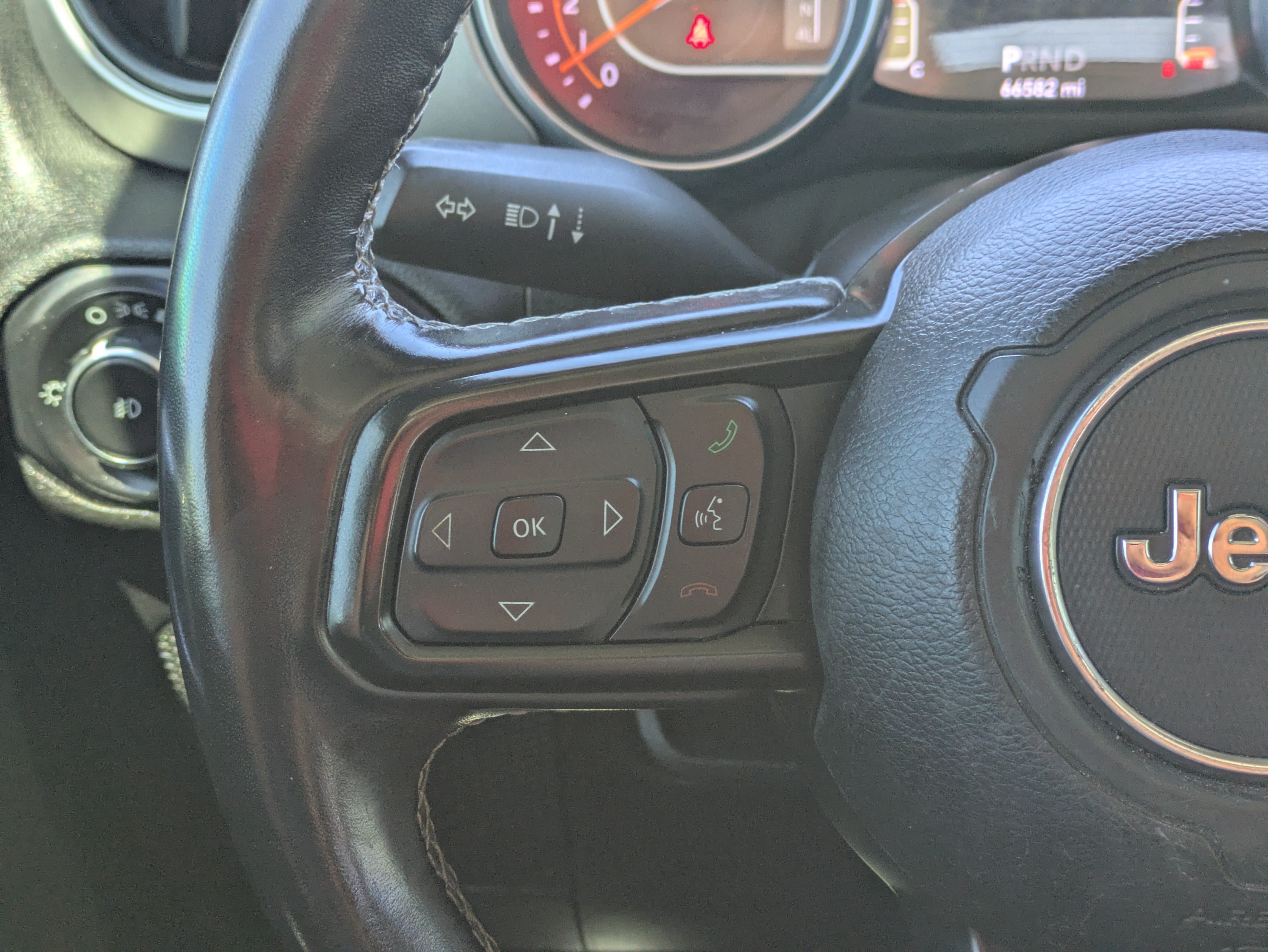 Used 2021 Jeep Wrangler Unlimited Sport AWD/4WD image 25