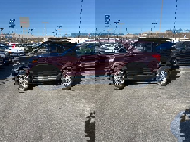 Certified 2022 Ford Explorer XLT w/ Equipment Group 202A image 5