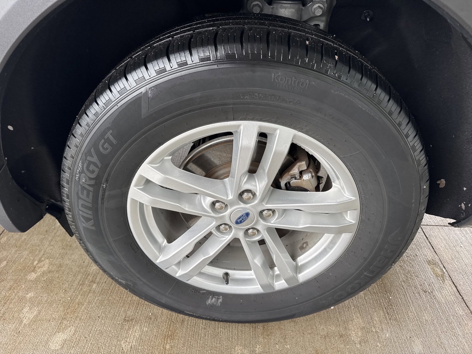 Certified 2023 Ford Explorer XLT w/ Class IV Trailer Tow Package image 20